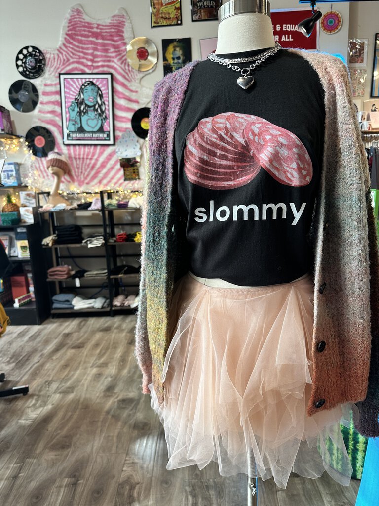 Slommy Tee