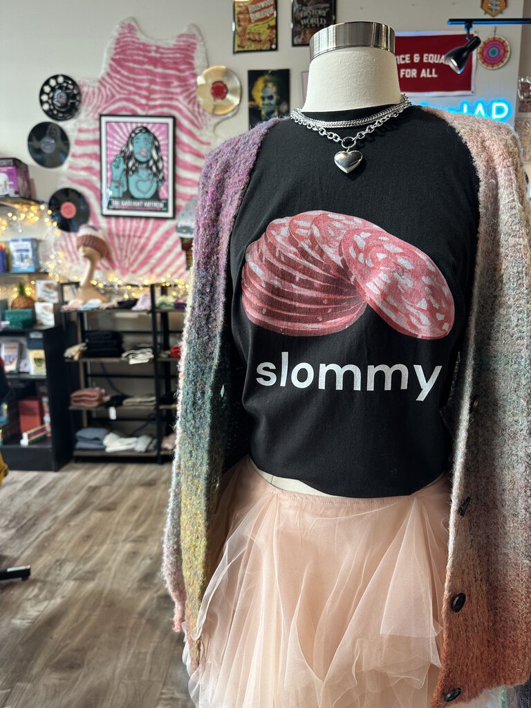 Slommy Tee